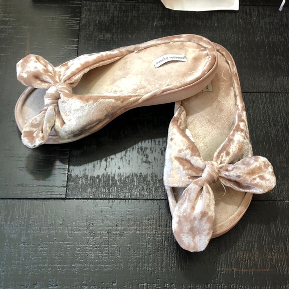 M Nanette Lepore Slippers Mauve - Picture 2 of 8